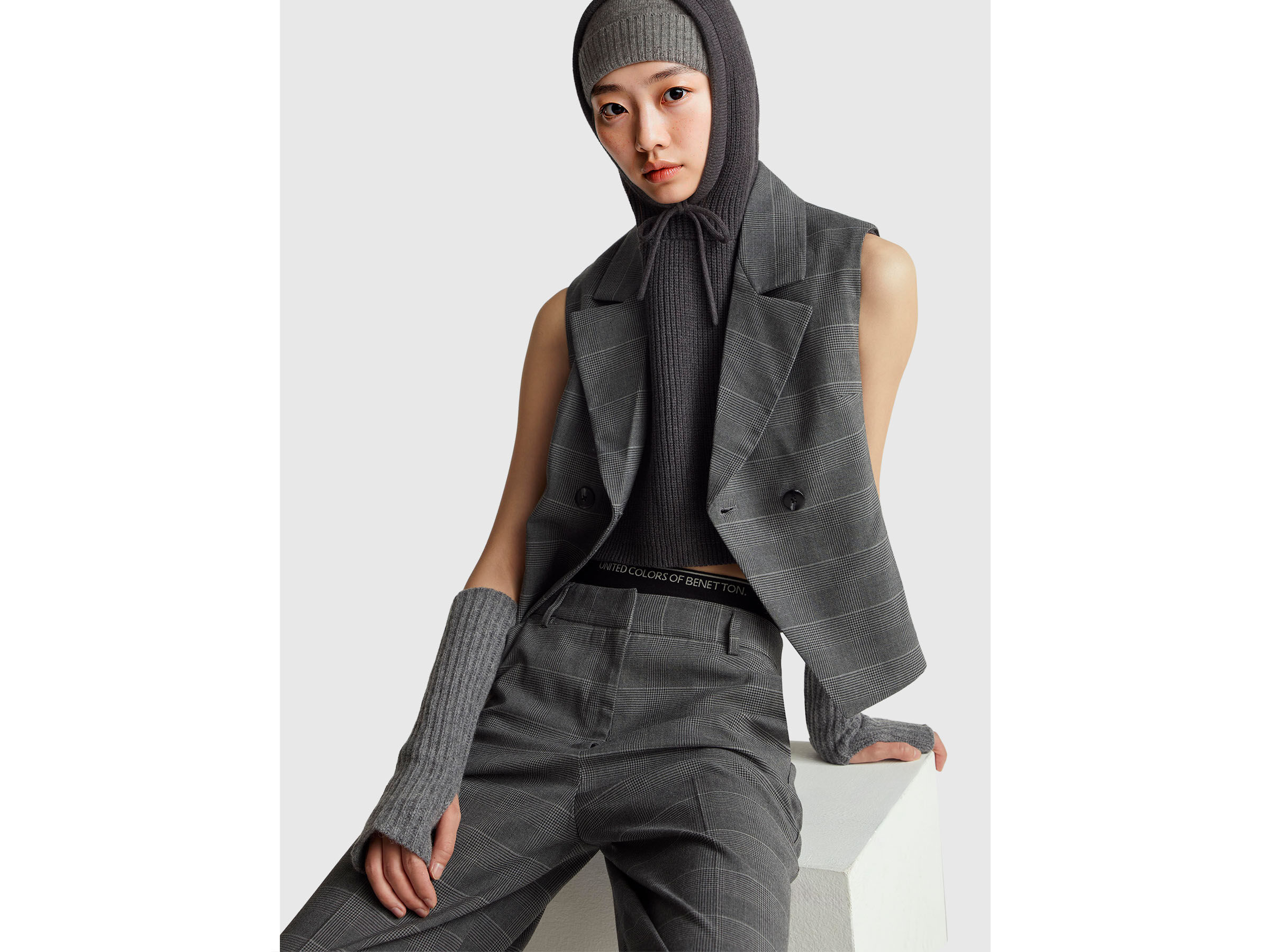 WAISTCOAT Women image number 3